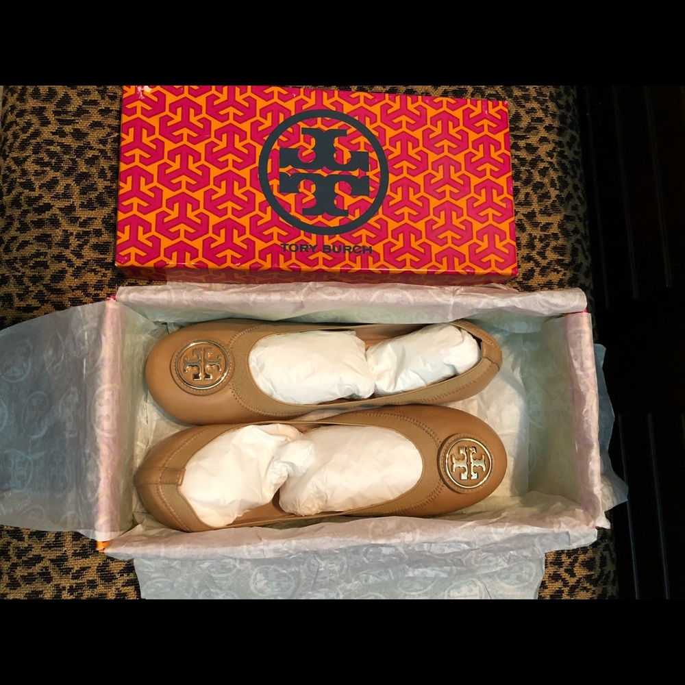 Tory Burch Ballet Flats 7.5 NIB. Color:  SAND